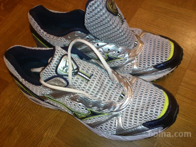 Tekaski-copati-Mizuno_516c4fef39938.jpg